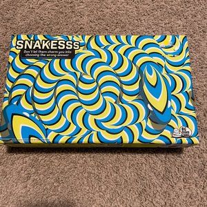 Snakesss Social Deduction Strategy, for Families, Adults and Kids